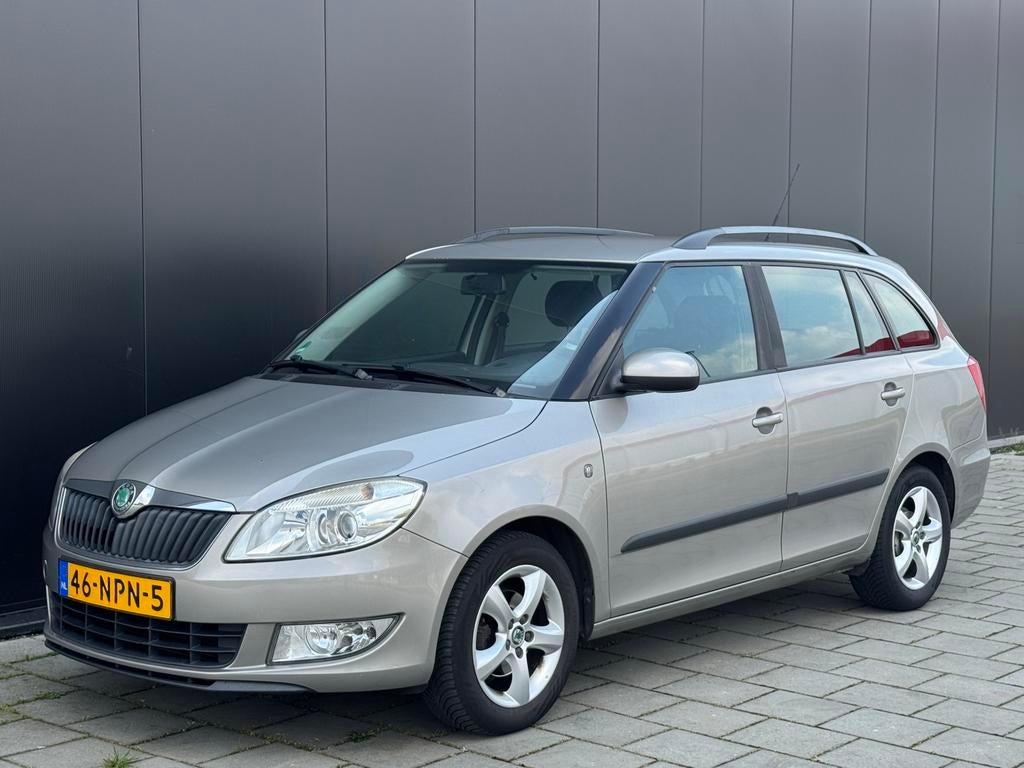 Skoda Fabia 1.2 TDI Combi 2010 Clima Trekhaak, Voorwielaandrijving, Euro 5, Zwart, 1199 cc