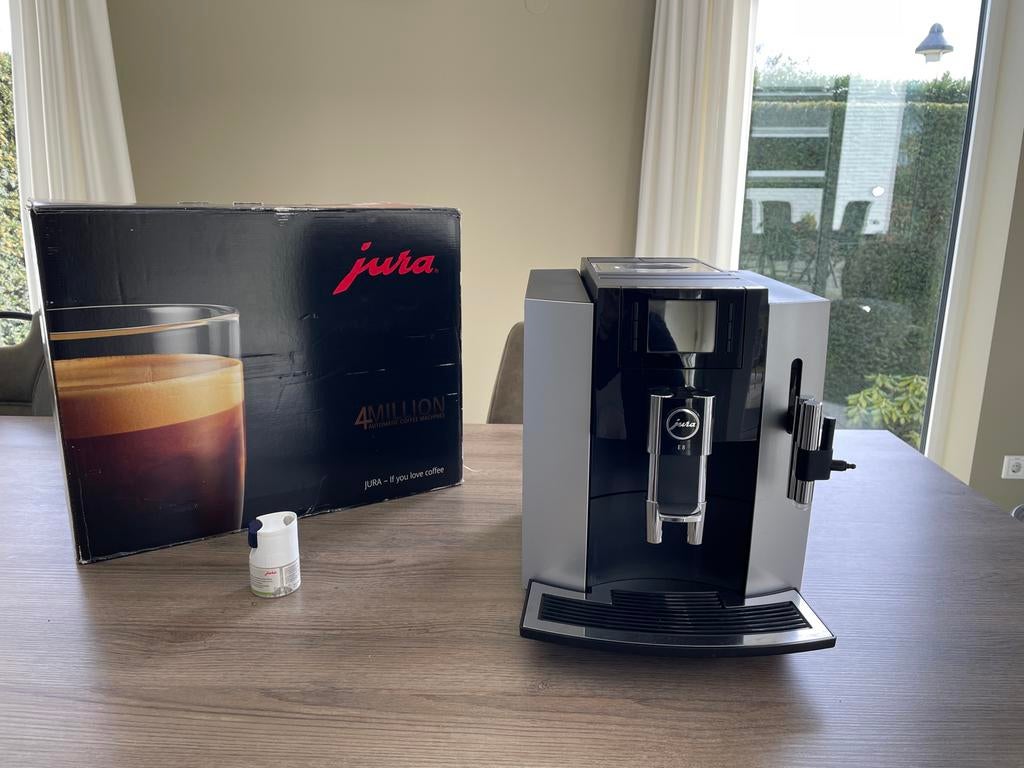 Jura E8 koffiemachine, Witgoed en Apparatuur, Koffiezetapparaten, Afneembaar waterreservoir, 10 kopjes of meer, Koffiemachine