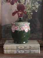 Antiek barbotine potje met roze bloemetjes Toen was geluk, Ophalen of Verzenden