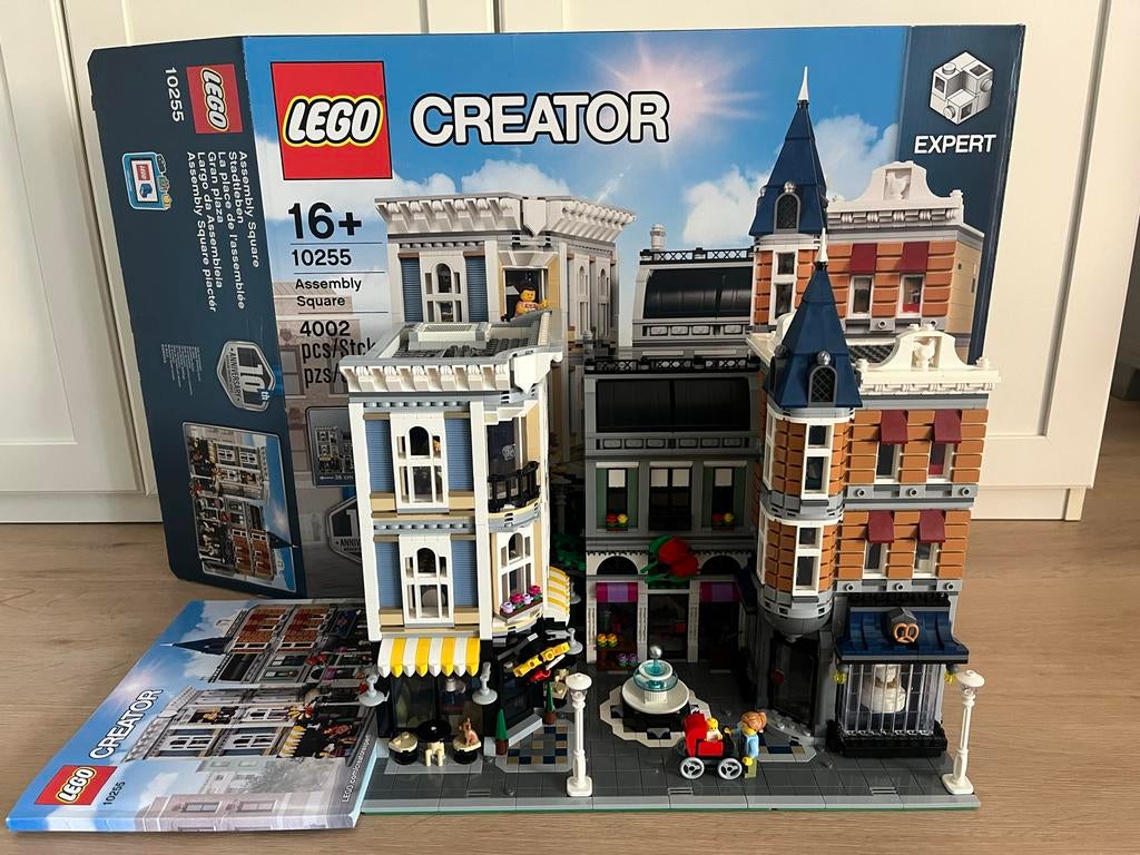 Lego Creator Expert 10255 Assembly Square, Kinderen en Baby's, Speelgoed | Duplo en Lego, Lego, Ophalen of Verzenden, Zo goed als nieuw