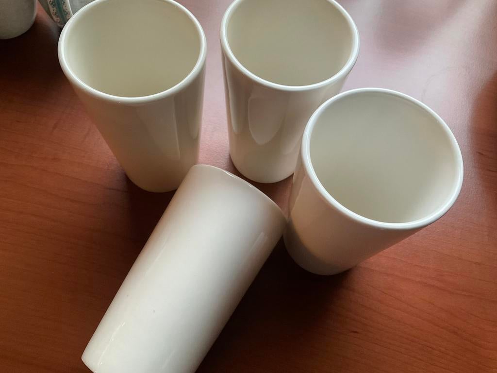 Royal boch bekers / 4 stuks als nieuw/ één koop, Ophalen of Verzenden, Zo goed als nieuw, Bord(en), Overige stijlen