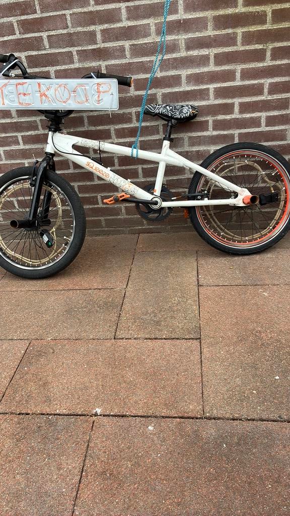Fietsen stuntfiets, Fietsen en Brommers, Staal, Ophalen of Verzenden, Voetsteunen, 16 tot 20 inch