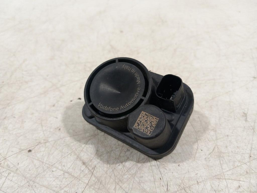 Alarmsirene Tesla Model 3, Onderdelen@venauto.nl, Van der Ven Autorecycling B.V., Gebruikt, Ettenseweg 76, 4706 PB Roosendaal, The Netherlands