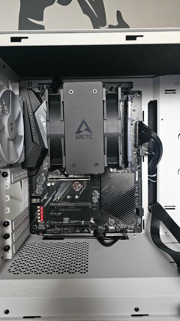 AM4 Upgrade set: Aorus B550 V2, Ryzen 5 5600X, 16Gb RGB RAM, Computers en Software, Moederborden, Zo goed als nieuw, AMD, DDR4