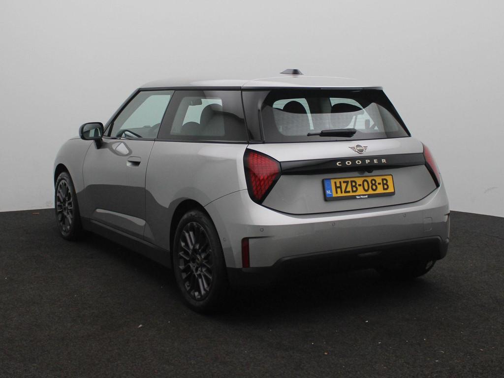 Mini Mini Cooper E Essential 40.7 kWh | Apple Carplay & Andr, Auto's, Mini, Stof, Gebruikt, 41 kWh, 4 stoelen