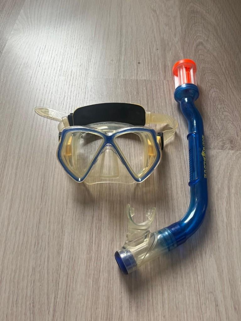 Snorkelset kind met duikbril en flippers, Watersport en Boten, Snorkelen, Ophalen of Verzenden, Gebruikt, Snorkelset