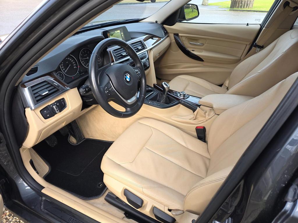 BMW 3-serie 320i High Executive LEDER / 19inch M-SPORT M3, Auto's, BMW, 1998 cc, Achterwielaandrijving, Gebruikt, 4 cilinders