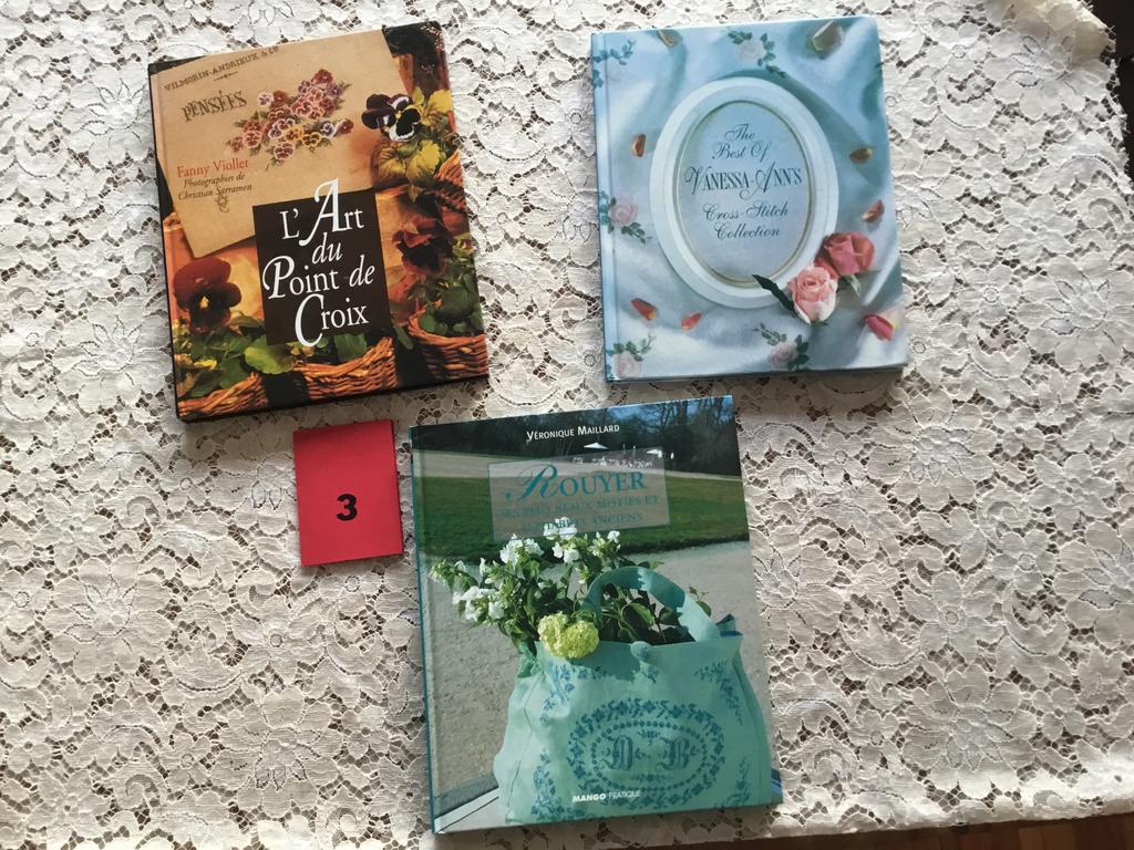 Serie 3 france borduurboeken, Ophalen of Verzenden, Zo goed als nieuw