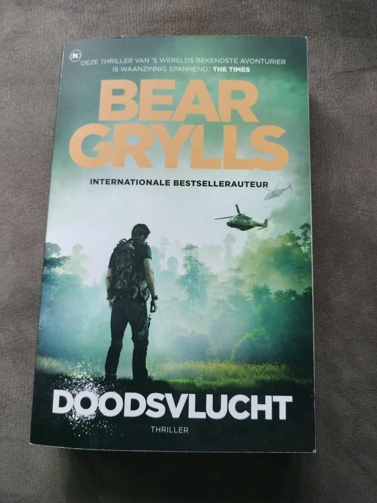 Bear Grylls - Doodsvlucht, Boeken, Thrillers, Zo goed als nieuw, Ophalen