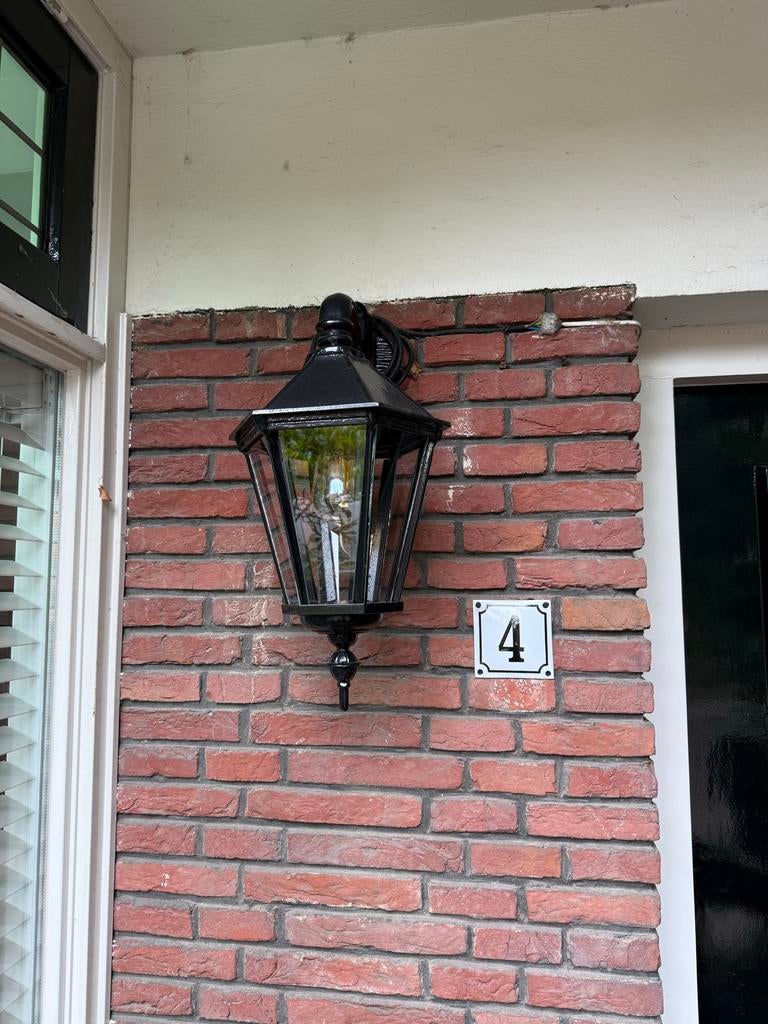 Klassieke buitenlamp in goede staat - Wandlamp, Tuin en Terras, Buitenverlichting, Ophalen, Gebruikt, Minder dan 50 watt, Wandlamp