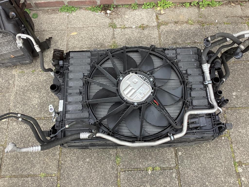 Mercedes A klasse AMG W177 A45 koelerpakket met voorfront, Ophalen of Verzenden, Gebruikt, Mercedes-Benz