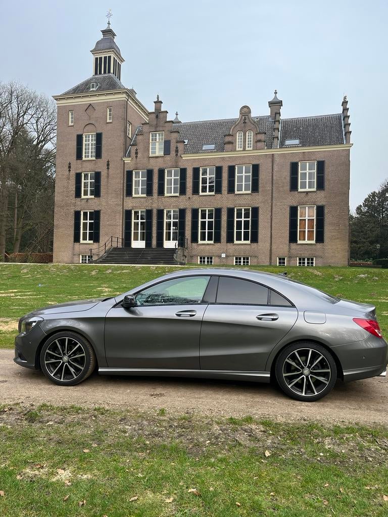 Mercedes-Benz CLA 200 Prestige, Auto's, Mercedes-Benz, 715 kg, Leder en Stof, 1595 cc, 19 km/l