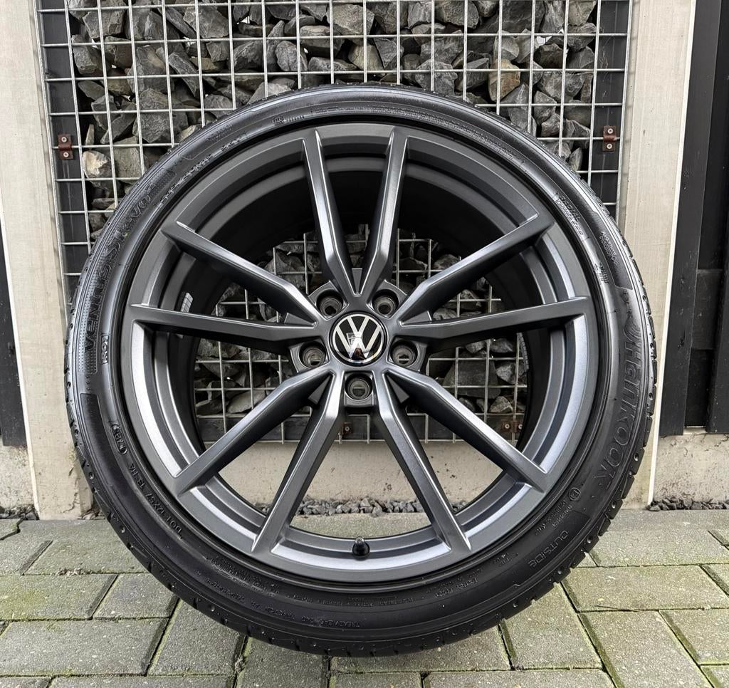 ZGAN Originele 19” PRETORIA VW Passat T-Roc R-line LM velgen, Auto-onderdelen, Banden en Velgen, Gebruikt, Banden en Velgen, 235 mm