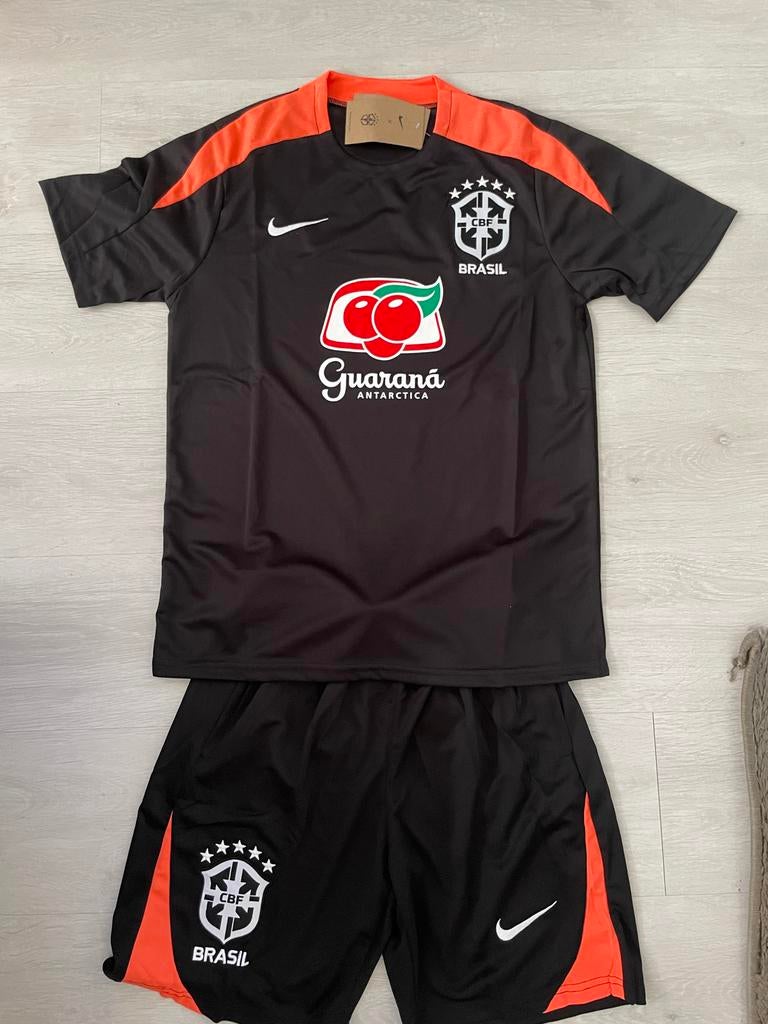 Brazilië trainingsset - maat M / L, Maat M, Ophalen of Verzenden, Nieuw, Set