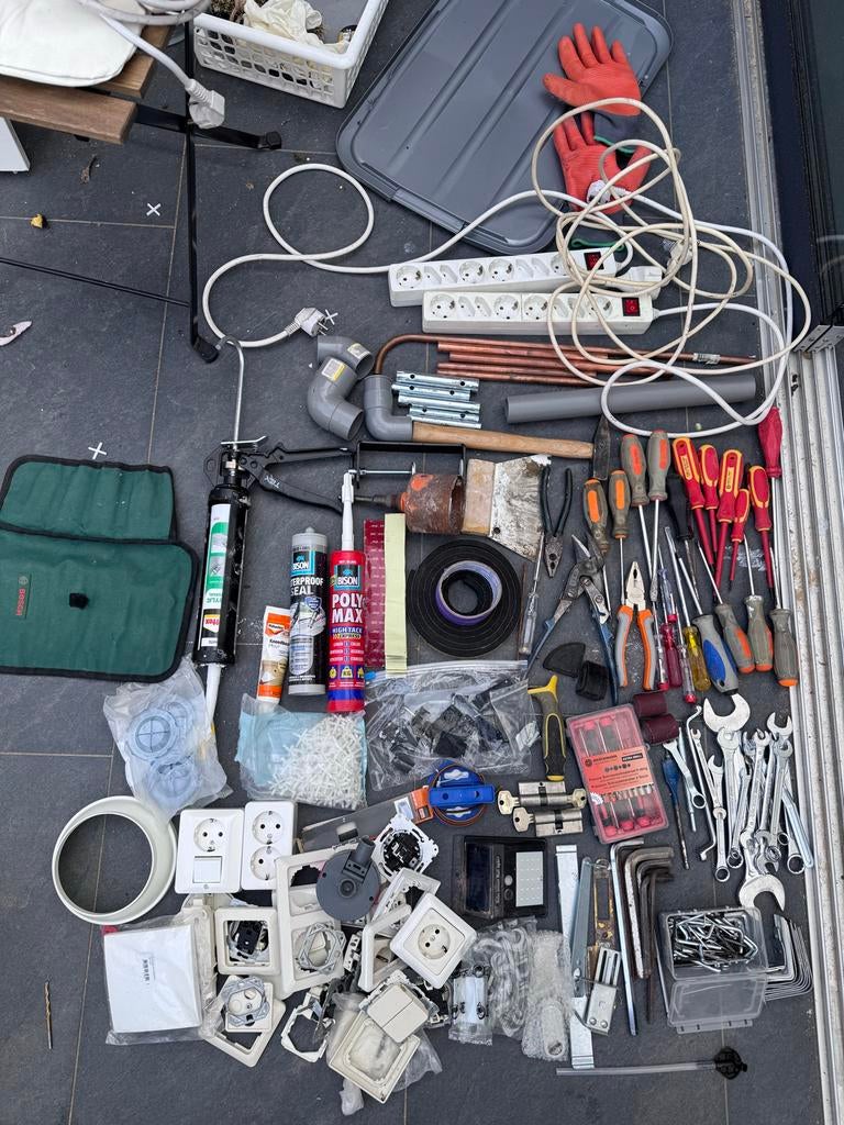 Diverse gereedschappen en materialen, Ophalen, Gebruikt