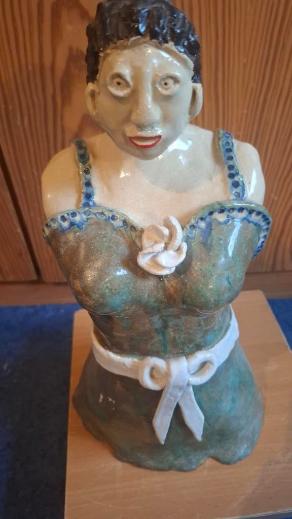 KERAMIEK VROUW met CENTUUR, Antiek en Kunst, Antiek | Keramiek en Aardewerk, Ophalen of Verzenden