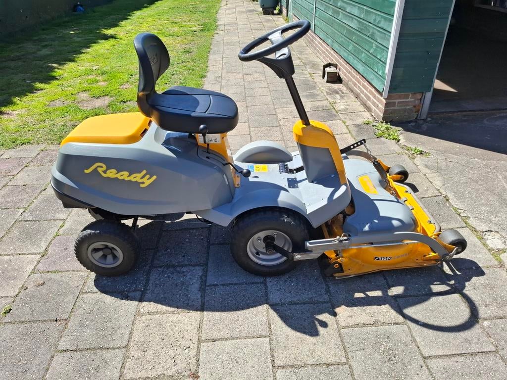 Stiga ready frontmaaier 12.5 pk b&s motor, Ophalen of Verzenden, Gebruikt