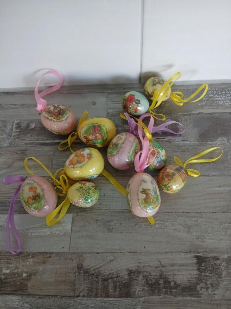 Papier-maché paaseitjes, Ophalen, Nieuw