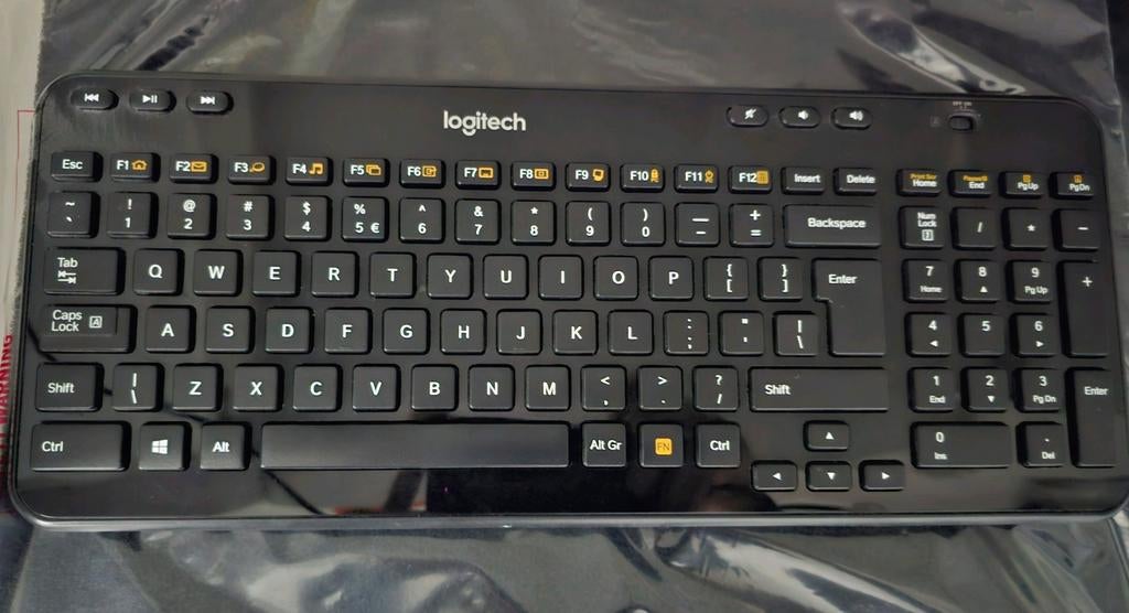 Logitech K360 draadloos toetsenbord met muis, Computers en Software, Toetsenborden, Ophalen of Verzenden, Zo goed als nieuw, Logitech G