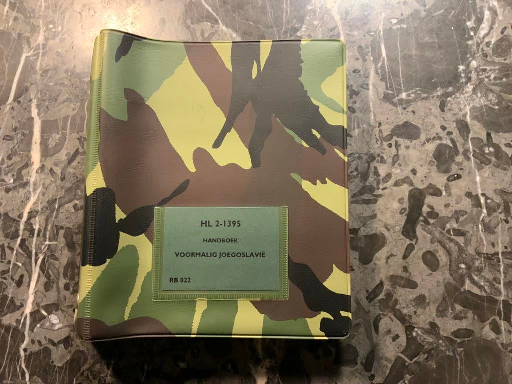 KL Handboek Voormalig Joegoslavië 1998, Boeken, Oorlog en Militair, Ophalen of Verzenden, 1945 tot heden, Gelezen, Landmacht