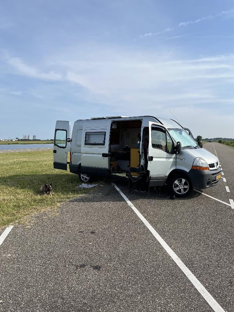Self sufficient campervan/ Omgebouwde camper bus (2005), Auto's, Automaat, Overige carrosserieën, 2000 kg, Diesel