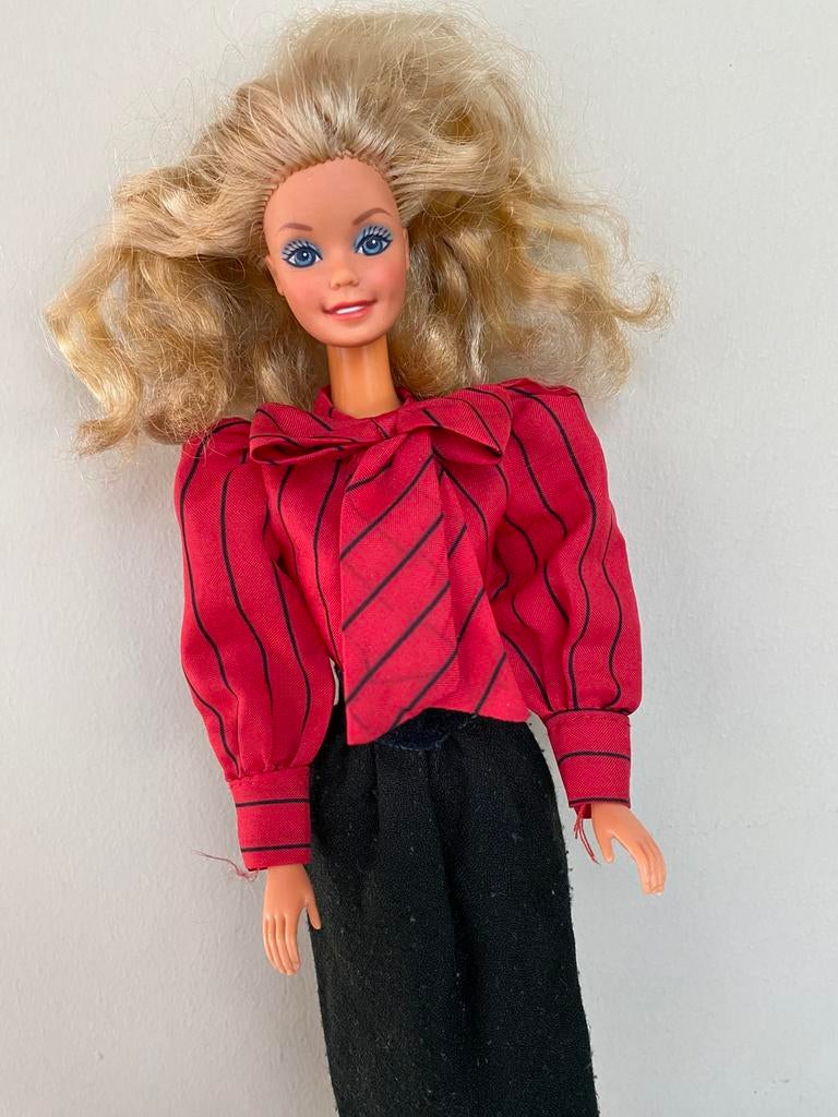 Vintage Barbie in jurk 1984 Mattel Haute Couture #9150, Ophalen of Verzenden, Zo goed als nieuw, Barbie