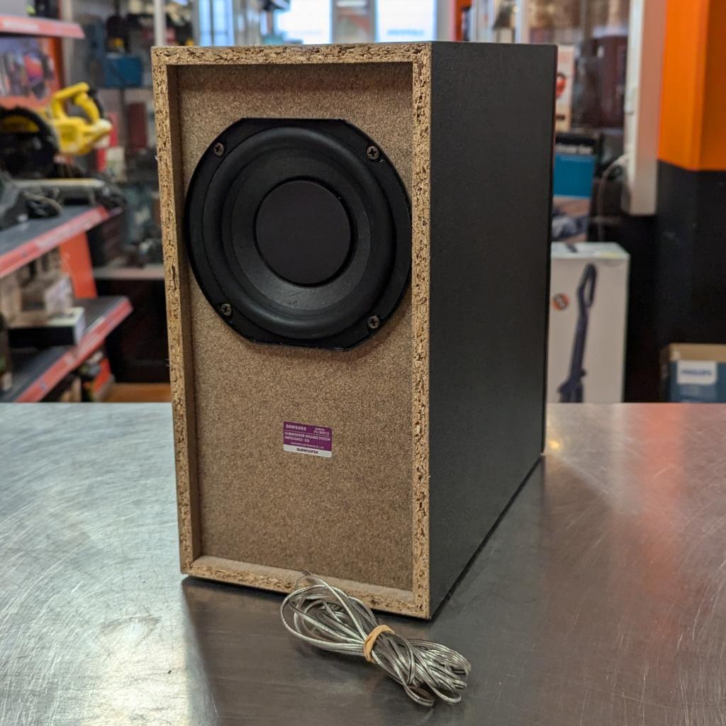 Samsung HW-K335 Soundbar, Samsung, Zo goed als nieuw, Support@Samsung.com, 129, Samsung-ro, Yeongtong-gu
Suwon-si, Gyeonggi-do 16677
South Korea