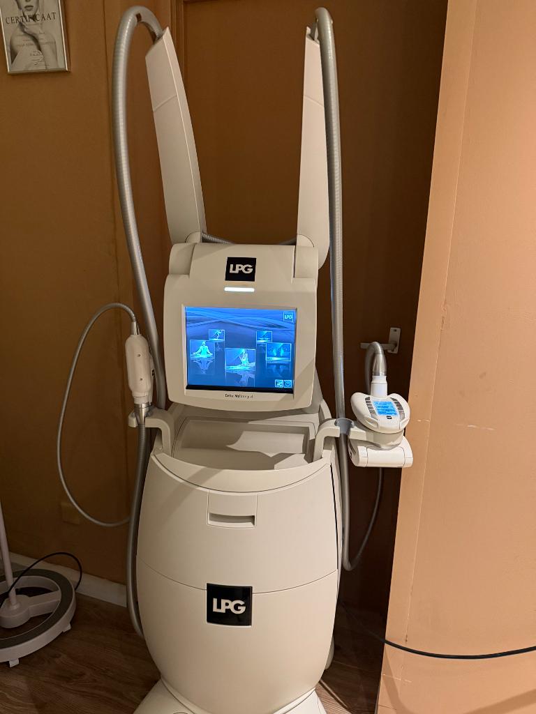 LPG endermologie apparaat, Sieraden, Tassen en Uiterlijk, Uiterlijk | Gezichtsverzorging, Gebruikt, Verzorging, Gehele gezicht