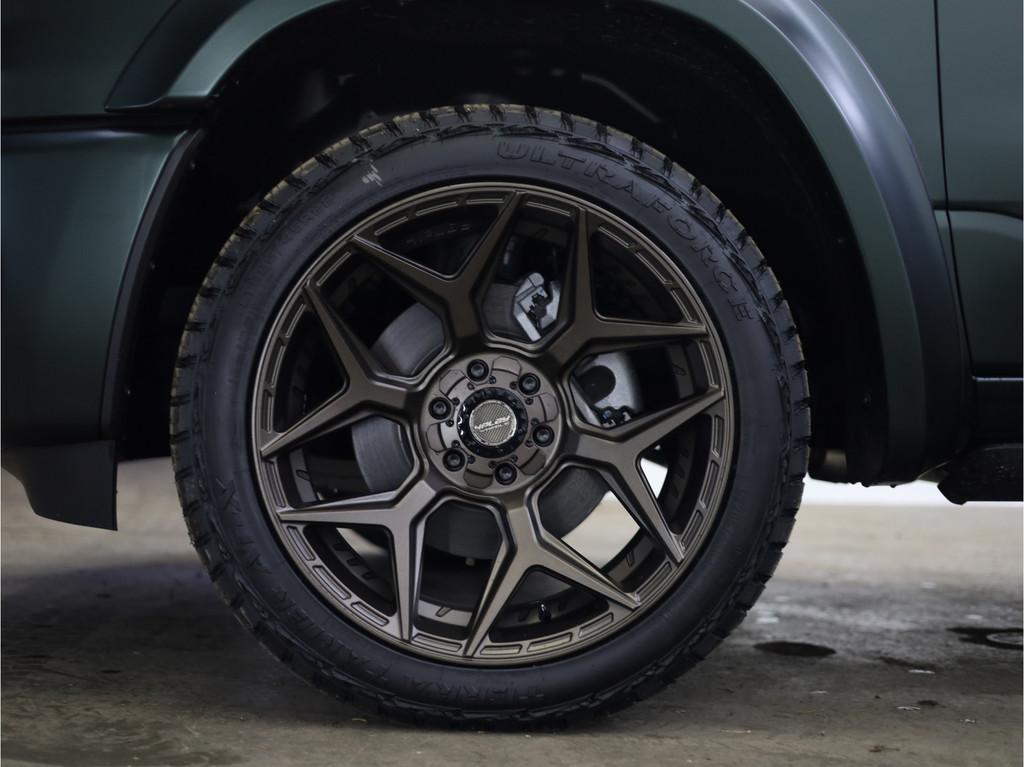 Dodge Ram 1500 2025 3.0L HURRICANE LARAMIE Night Premium | B, Auto's, Automaat, Met garantie (alle), Zwart, Bedrijf