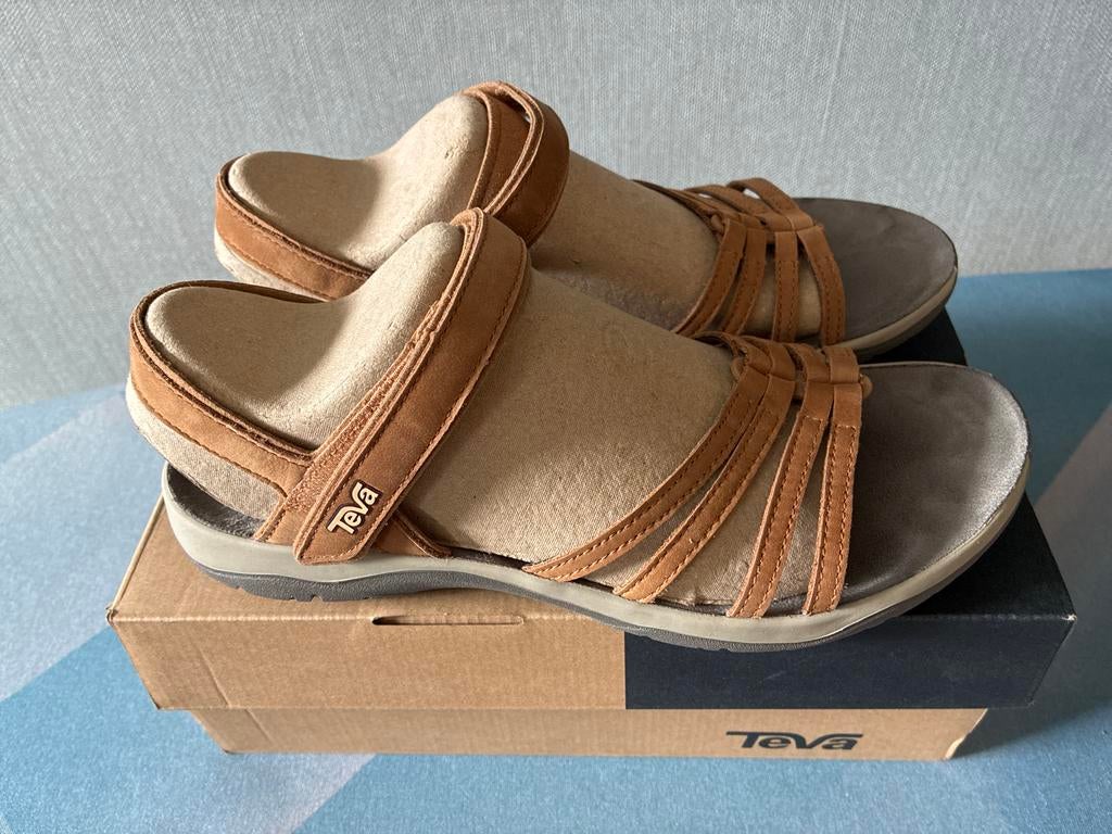 Teva sandalen maat 42, zo goed als nieuw, Ophalen of Verzenden, Zo goed als nieuw, Bruin, Sandalen of Muiltjes