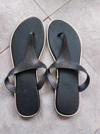 Elegante Zwarte Slippers met Strass maat 40 op halen, Slippers, Zwart, Ophalen of Verzenden, Onbekend