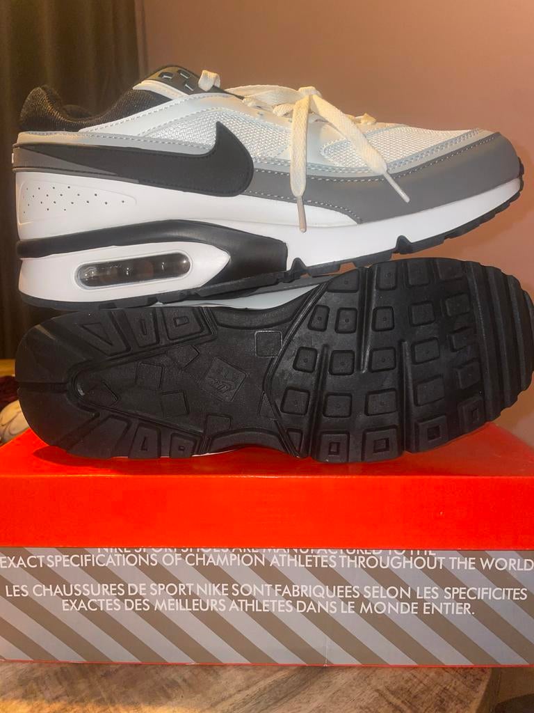 Nike Air Max BW International Sneakers - Maat 46, Kleding | Heren, Schoenen, Ophalen of Verzenden, Nieuw, Wit, Sneakers of Gympen