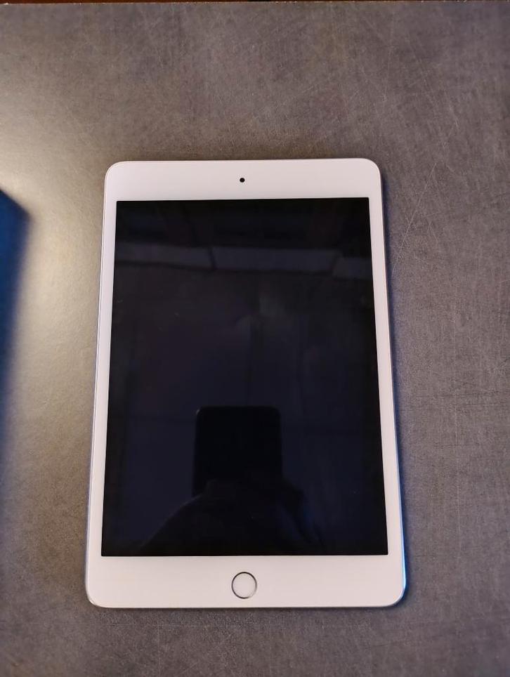 Ipad mini 4, Computers en Software, Apple iPads, Zo goed als nieuw, Apple iPad Mini, Wi-Fi, 8 inch, 128 GB, Zilver, Ophalen of Verzenden