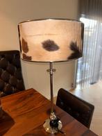 Zilveren lamp met koeienvel lampenkap en koeienhuid kleed, Ophalen of Verzenden, Zo goed als nieuw, Overige materialen, Landelijk