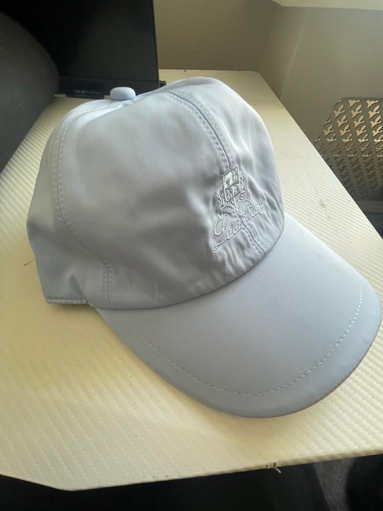 Loro Piana Pet - Lichtblauw met Wit - Zomerse Pet, Kleding | Dames, Hoeden en Petten, Ophalen of Verzenden, Nieuw, One size fits all