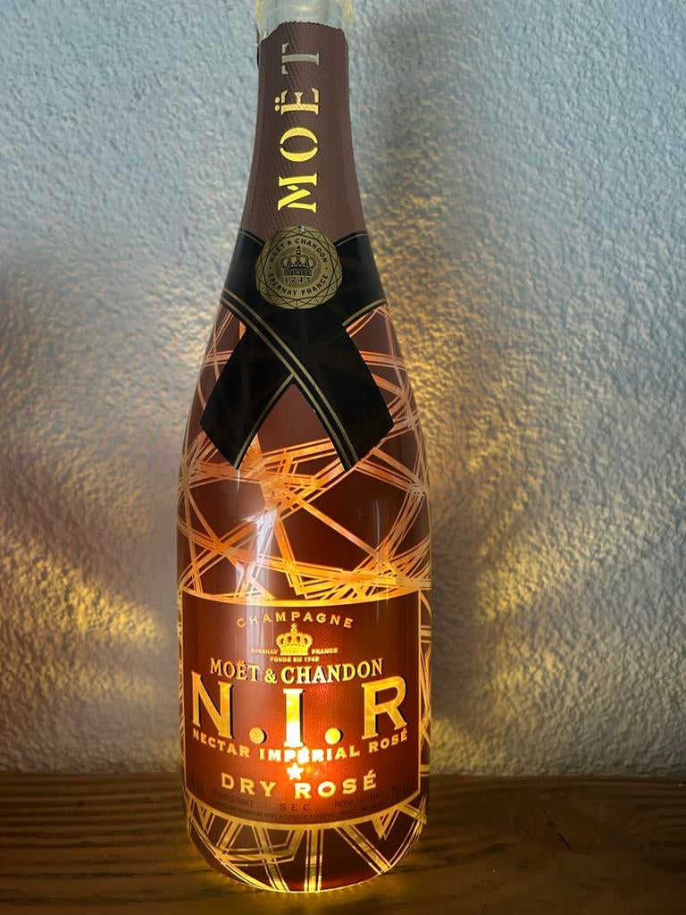 Moët & Chandon N.I.R. lege fles met LED-verlichting, Ophalen, Zo goed als nieuw