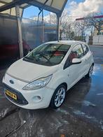 Ford KA 1.2 Wit    78.792 KMstand    2008, Auto's, Ford, Voorwielaandrijving, Stof, Wit, Overige kleuren