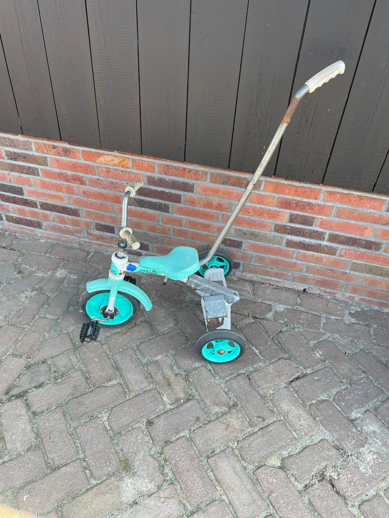 Gratis op te halen: Gebruikte driewieler met duwstang, Ophalen, Gebruikt, Duwstang