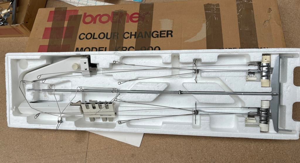 Brother KRC-900 Colour Changer, Hobby en Vrije tijd, Breien en Haken, Ophalen of Verzenden, Gebruikt, Breien, Machine