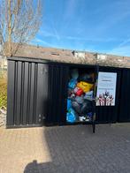 Gratis kleding ophalen - Container vol met zakken kleding, Kleding | Dames, Ophalen, Info@kringloopdebilt.nl, Prof dr tinbergenweg 10