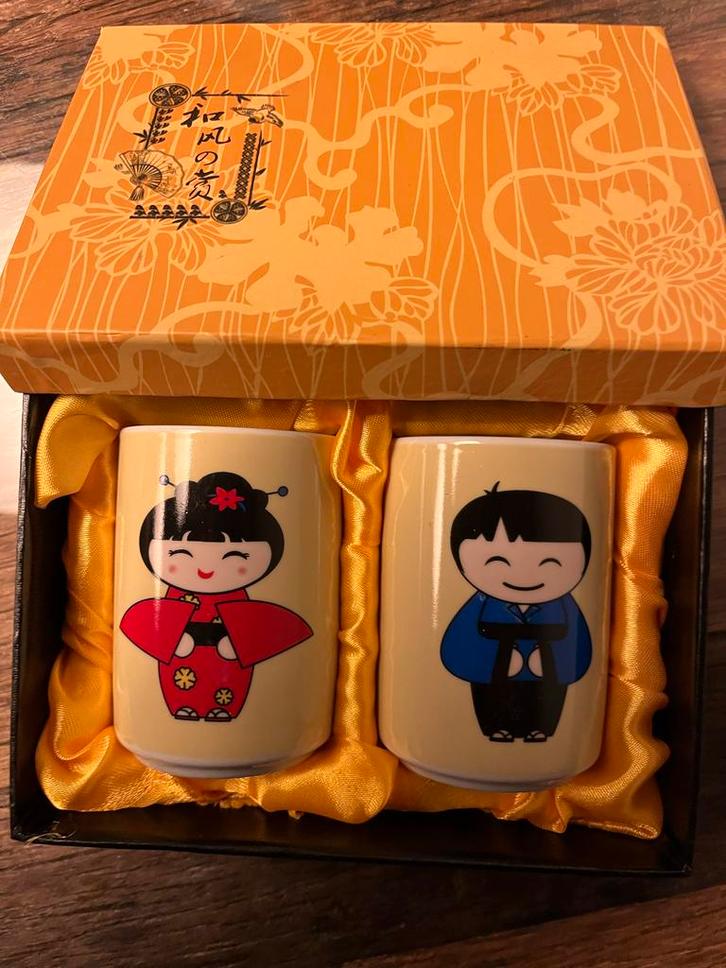 Set van 2 Japanse mokken met Geisha en Samurai design, Huis en Inrichting, Keuken | Keukenbenodigdheden, Nieuw, Ophalen of Verzenden