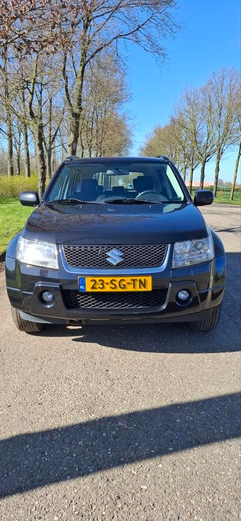 Suzuki Grand Vitara 2.0 5D AUT 2006 Zwart, Automaat, Stof, 1995 cc, Zwart