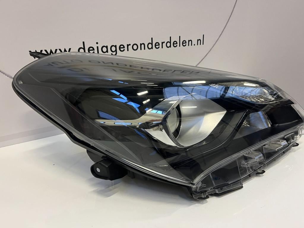 TOYOTA YARIS 3 P13 FACELIFT KOPLAMP ZWART RECHTS 2017-, Info@toyota.co.jp, Gebruikt, Toyota Motor Corporation, Toyota