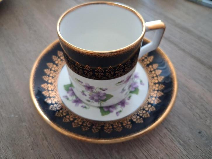 Vintage Elisabeth Fine Bone China Demitasse Kop en Schotel, Antiek en Kunst, Antiek | Porselein, Ophalen of Verzenden