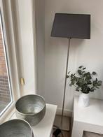 Moderne vloerlamp met dimbare schakelaar en grijze kap, Huis en Inrichting, Ophalen, Gebruikt, Metaal, Modern