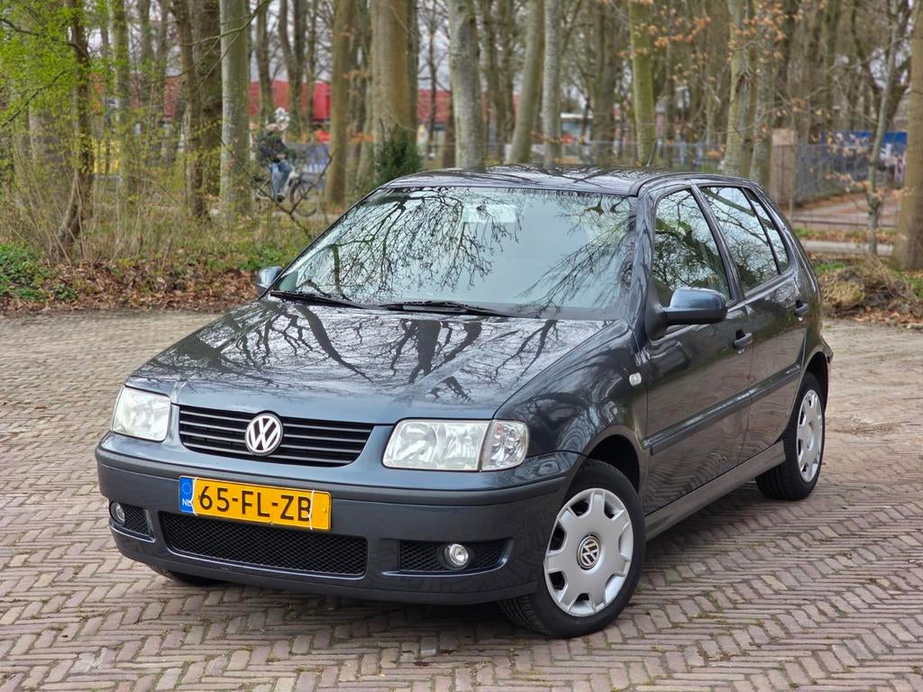 Volkswagen Polo 1.4 | Automaat | Airco | 5drs | Bluetooth |, Auto's, 74 pk, 4 cilinders, Blauw, Origineel Nederlands