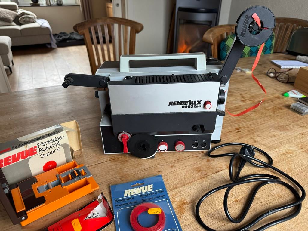 RevueLux 5005 ton filmprojector met accessoires, Ophalen of Verzenden, Gebruikt
