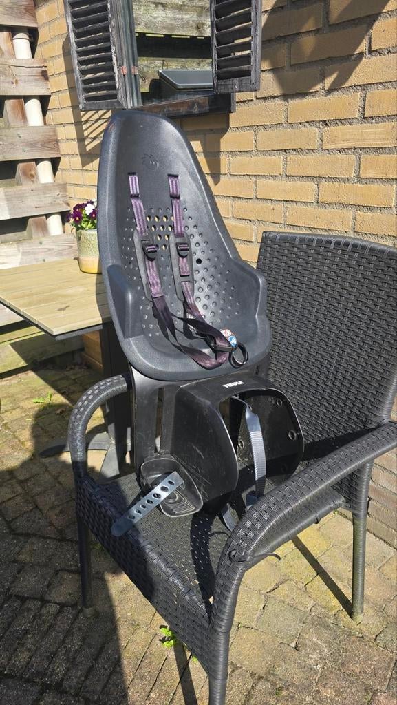 Thule fietszitje voor achterop, Fietsen en Brommers, Ophalen of Verzenden, Gebruikt, Voetsteuntjes