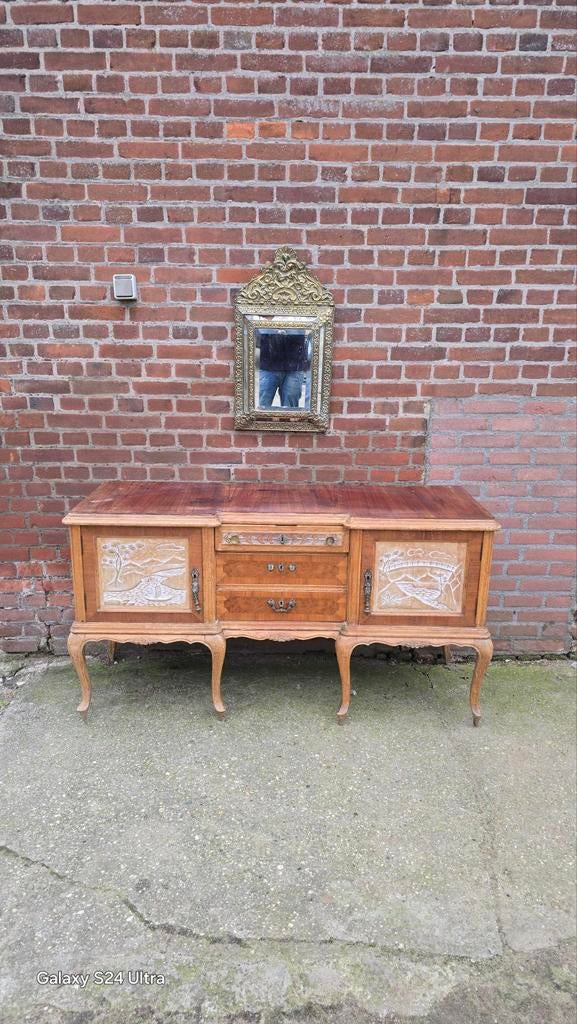 Prachtig Oosters Dressoir met Houtsnijwerk Queen Ann Poot, Huis en Inrichting, Kasten | Dressoirs, Ophalen, Gebruikt, Oosters, Queen Ann