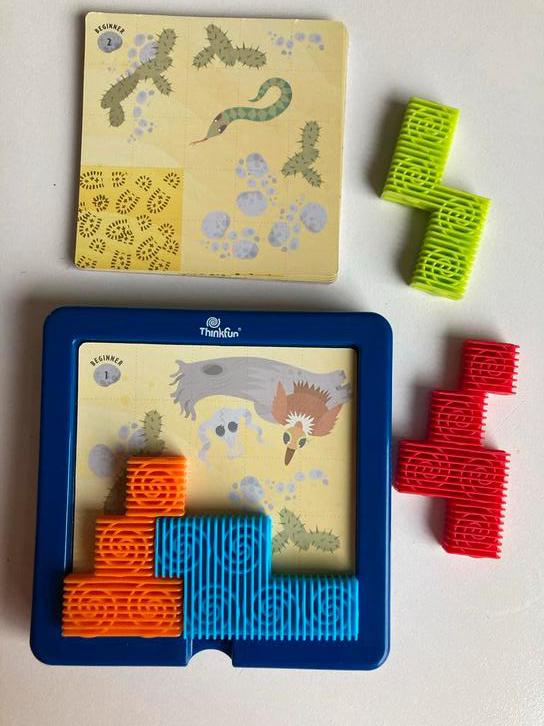 ThinkFun Covert Tracks Puzzelspel, Hobby en Vrije tijd, Denksport en Puzzels, Zo goed als nieuw, Rubik's of 3D-puzzel, Minder dan 500 stukjes